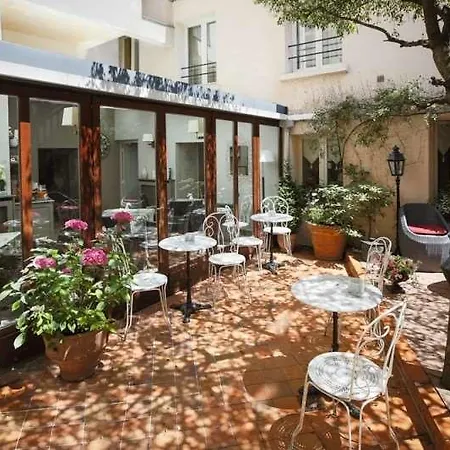 La Du Berry Szálloda 3*