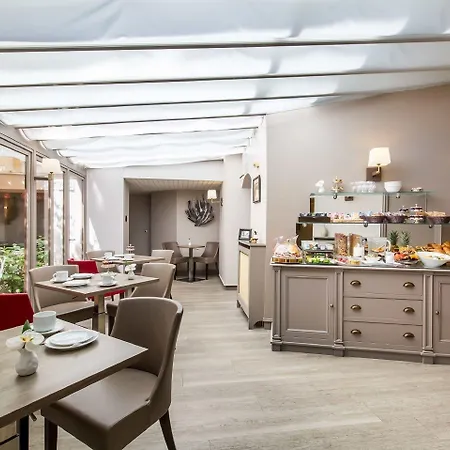 Hotel La Du Berry Versailles