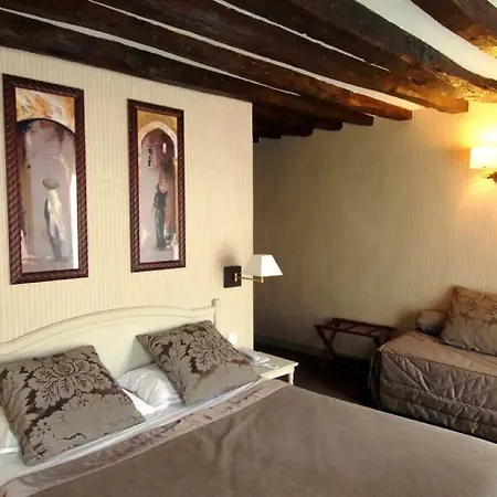 Hotel La Du Berry 3*
