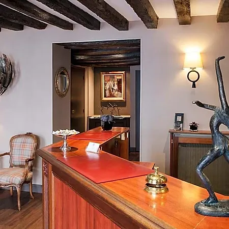 Hotel La Du Berry 3*