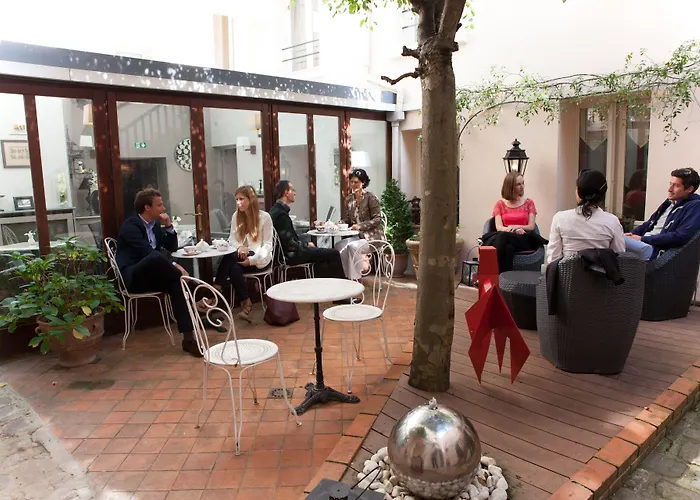 Hotel La Résidence Du Berry 3*