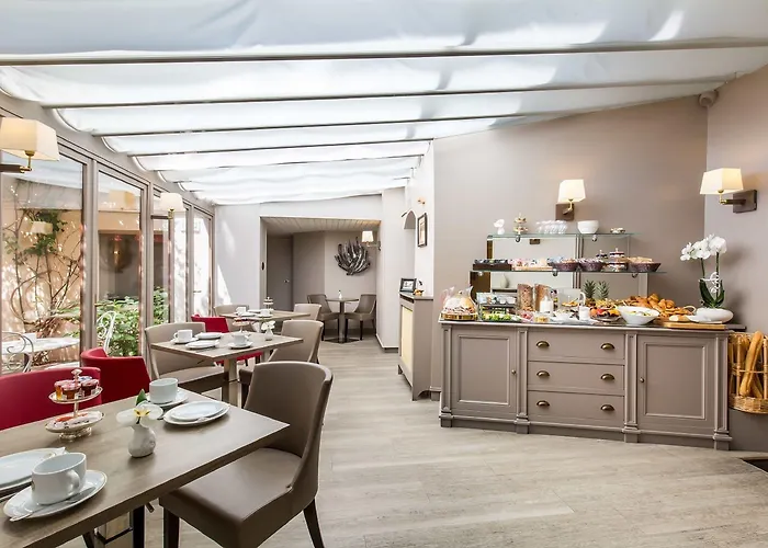 Hotel La Résidence Du Berry Versailles