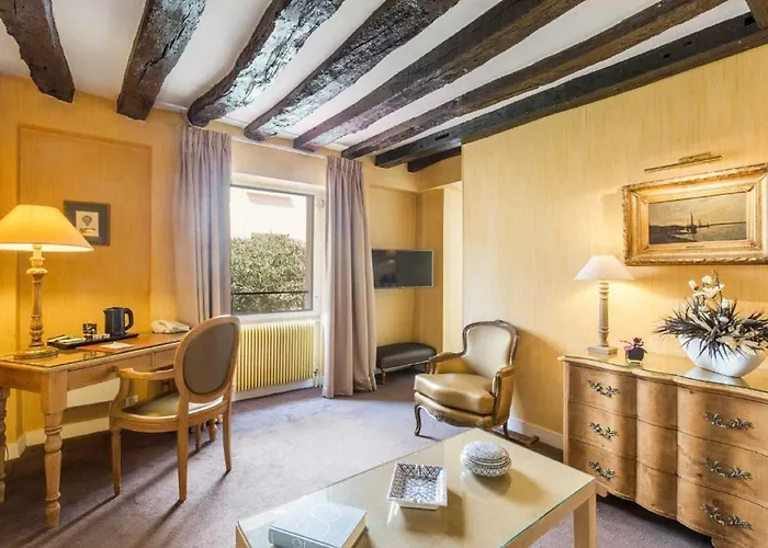 La Du Berry 3* Versailles