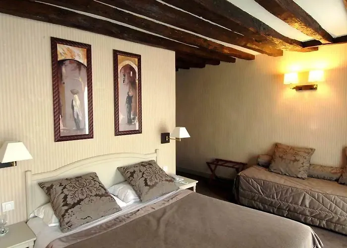 Hotel La Résidence Du Berry 3*